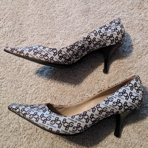BCBGGirls Logo Brown Tan Short Pointed Heels 7.5 - Picture 6 of 8